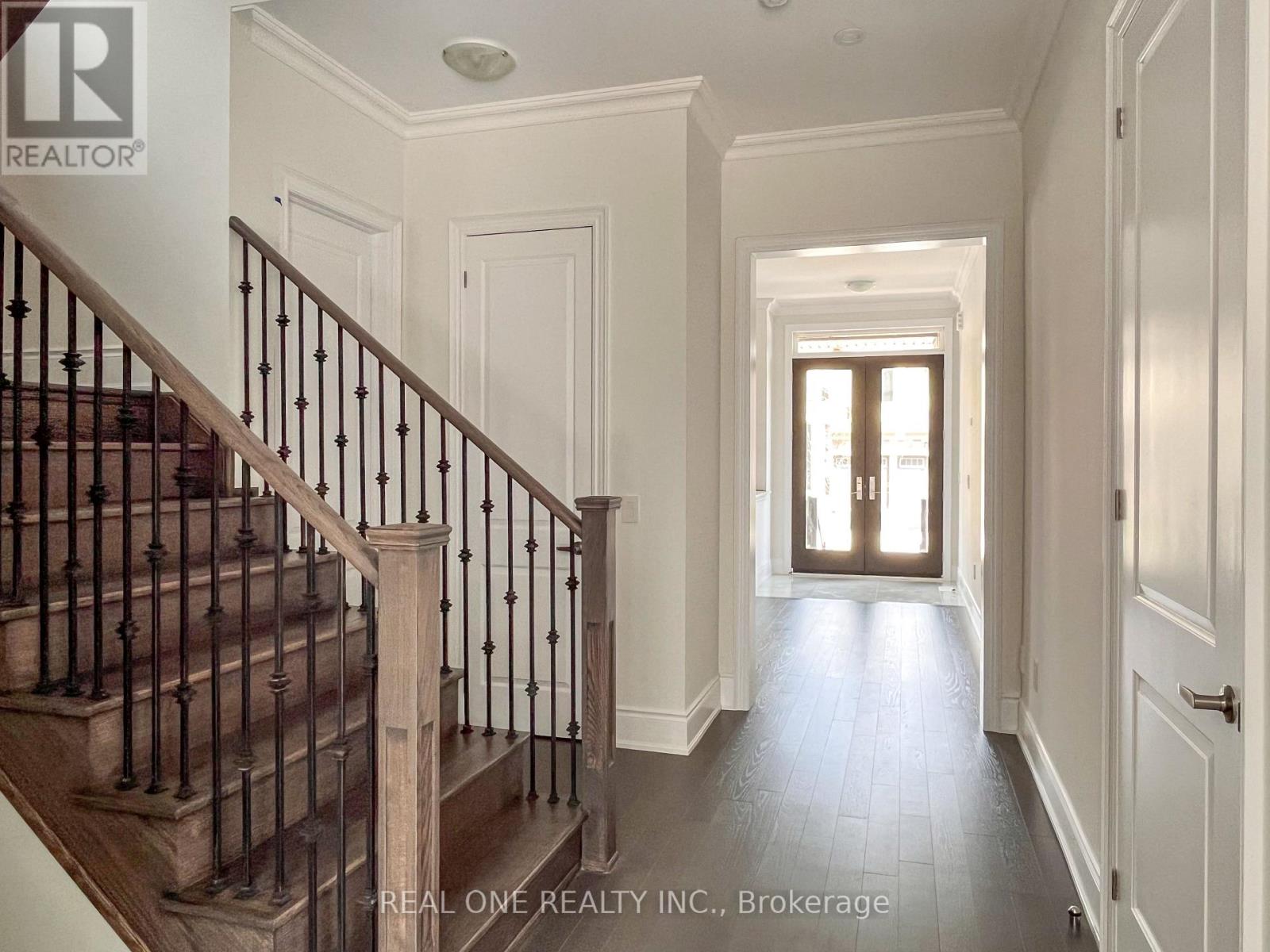 1382 Queens Plate Road, Oakville (Ga Glen Abbey), Ontario  L6M 5L4 - Photo 5 - W12208665