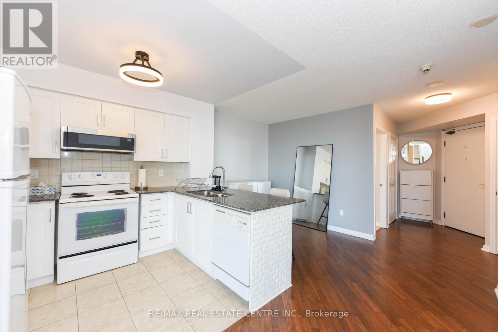 1313 - 220 Forum Drive, Mississauga (Hurontario), Ontario  L4Z 4K1 - Photo 11 - W12208669