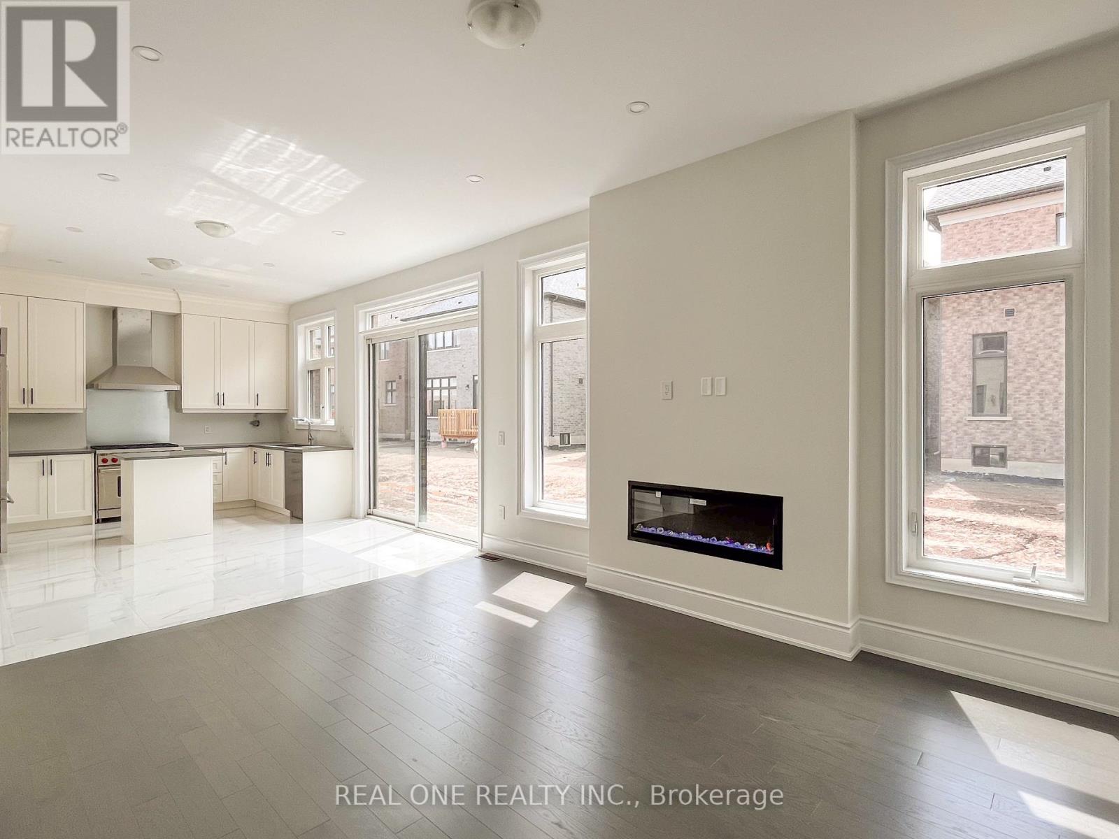 1382 Queens Plate Road, Oakville (Ga Glen Abbey), Ontario  L6M 5L4 - Photo 6 - W12208665
