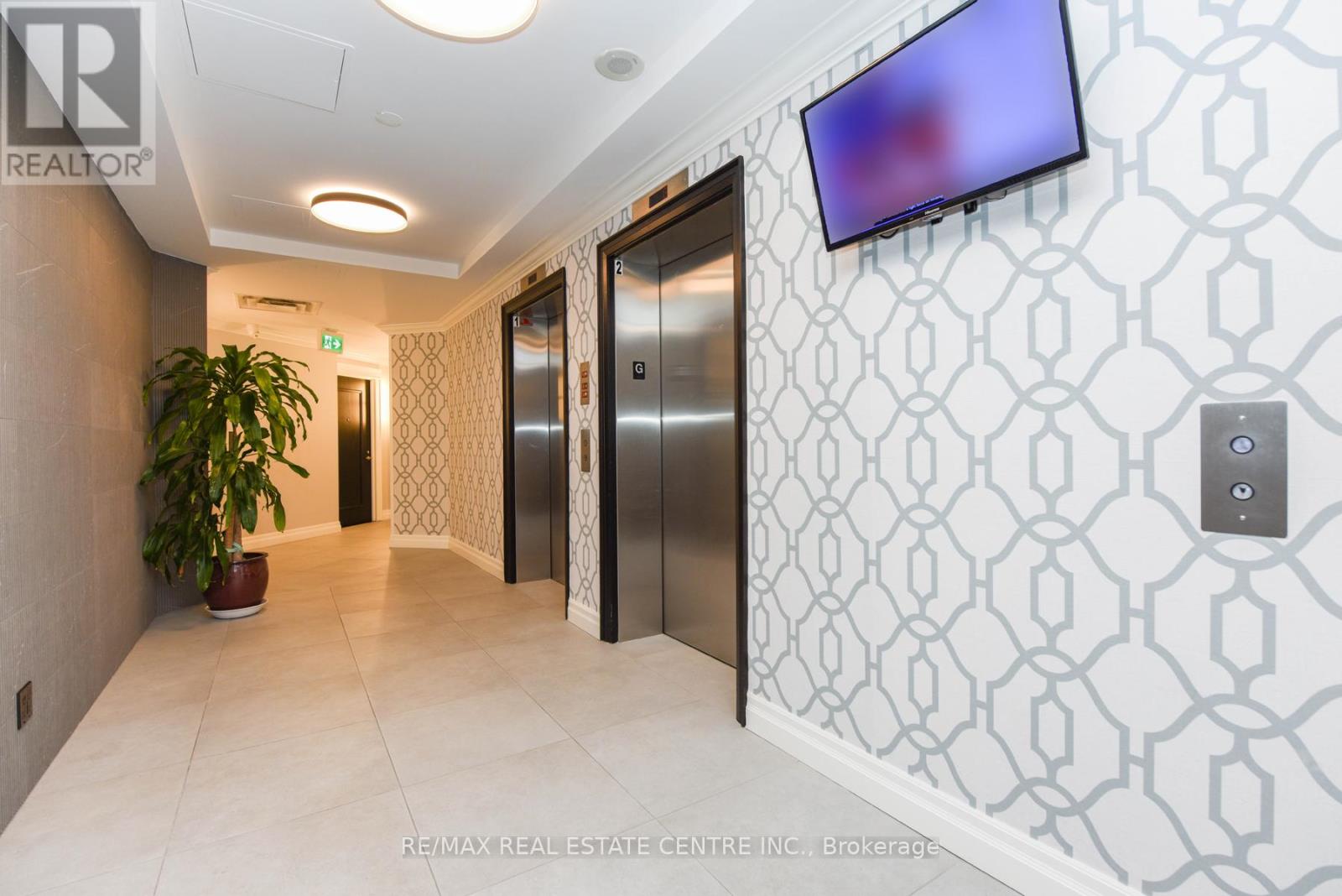 1313 - 220 Forum Drive, Mississauga (Hurontario), Ontario  L4Z 4K1 - Photo 3 - W12208669