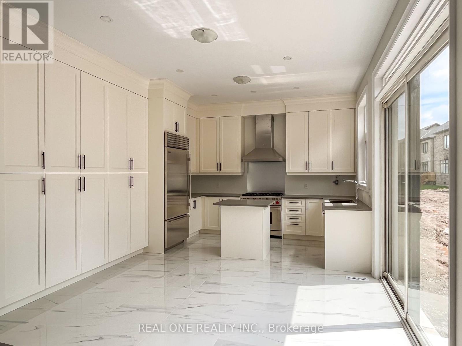 1382 Queens Plate Road, Oakville (Ga Glen Abbey), Ontario  L6M 5L4 - Photo 7 - W12208665