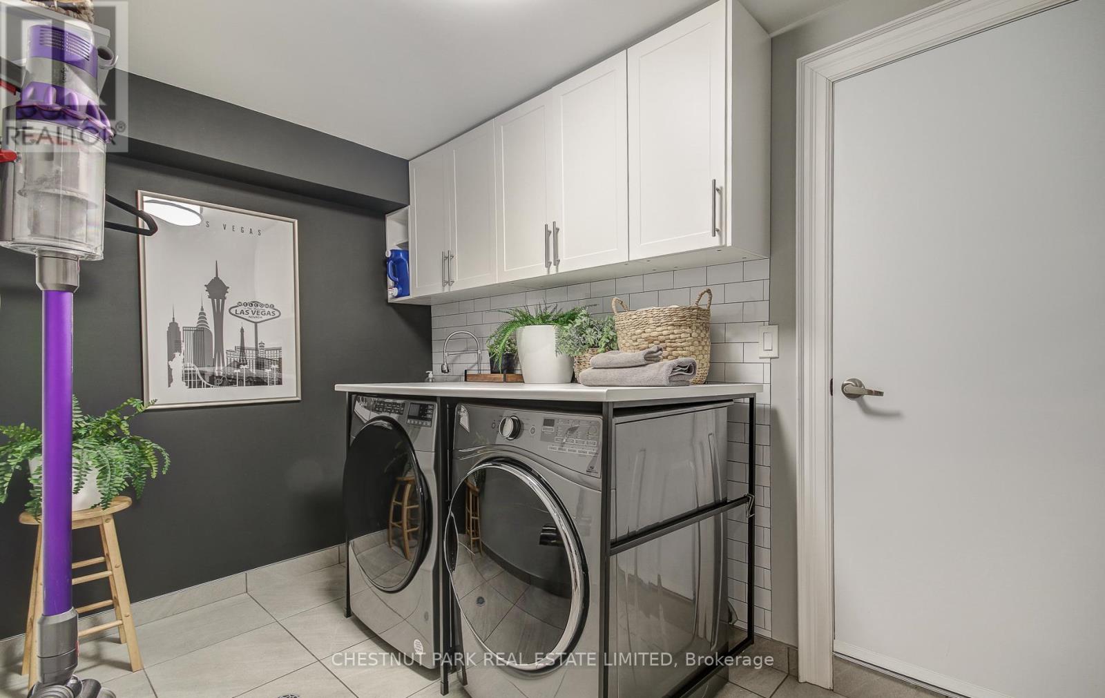 22 Lesmar Drive, Toronto, Ontario  M9B 2V1 - Photo 44 - W12204109