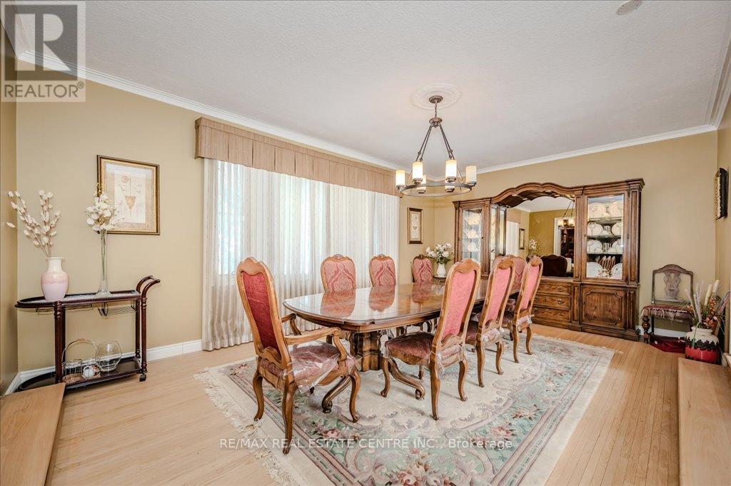 Property at 2260 ONEIDA CRESCENT image 5