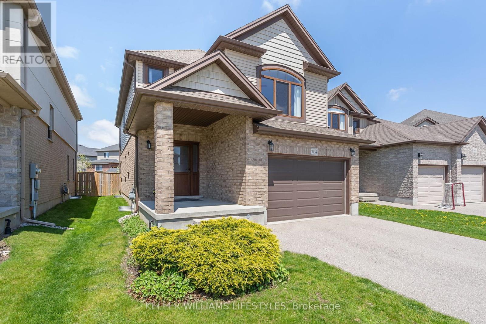 1804 Cedarpark Drive, London North (North D), Ontario  N5X 0H9 - Photo 3 - X12208725