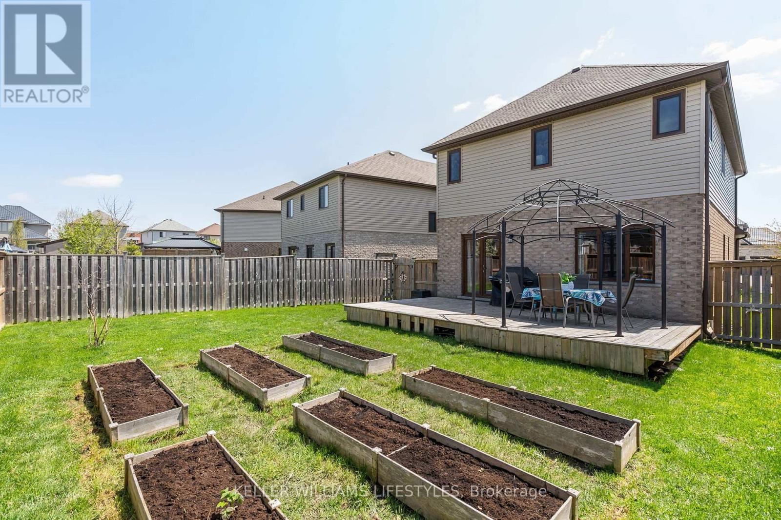 1804 Cedarpark Drive, London North (North D), Ontario  N5X 0H9 - Photo 39 - X12208725
