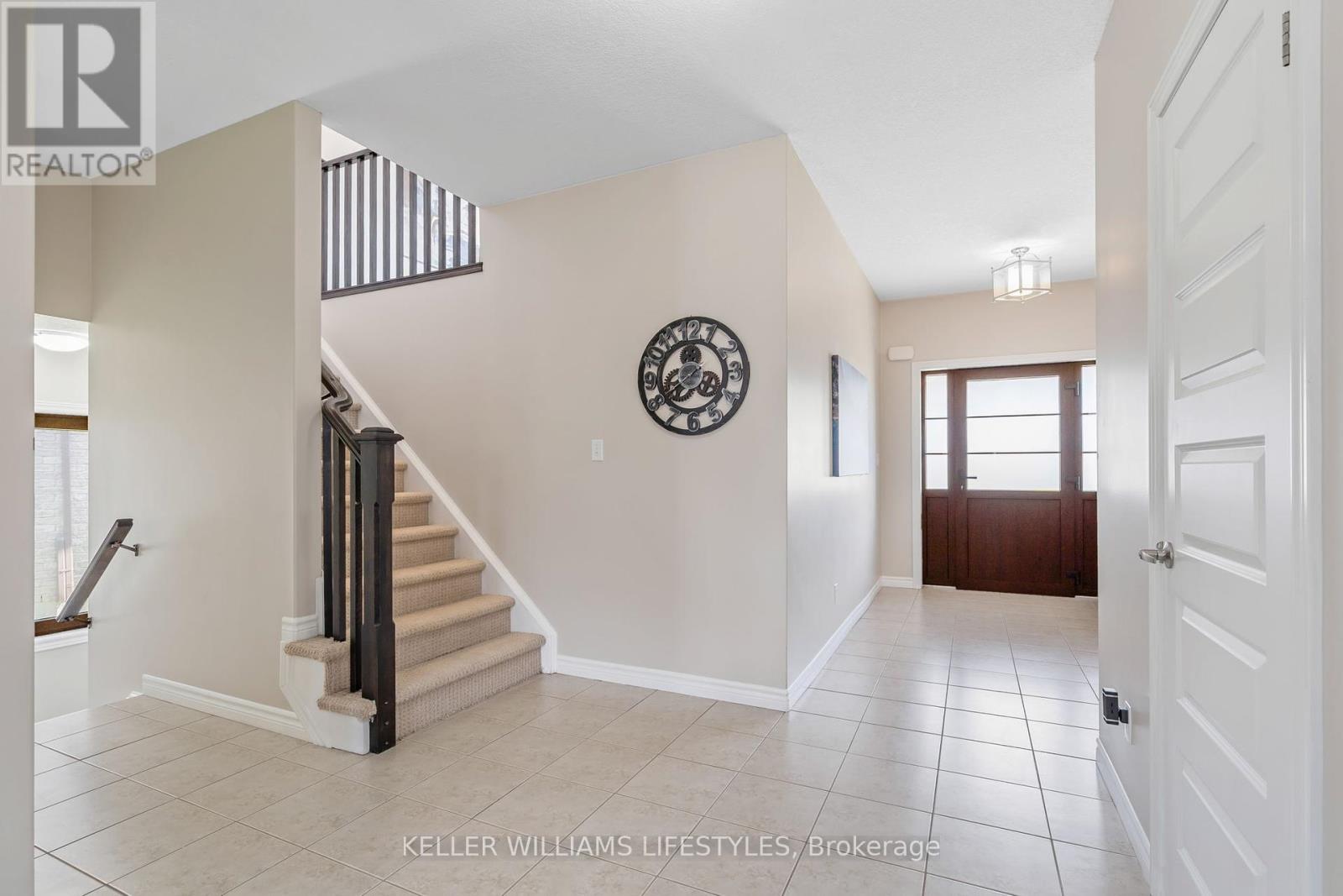1804 Cedarpark Drive, London North (North D), Ontario  N5X 0H9 - Photo 5 - X12208725
