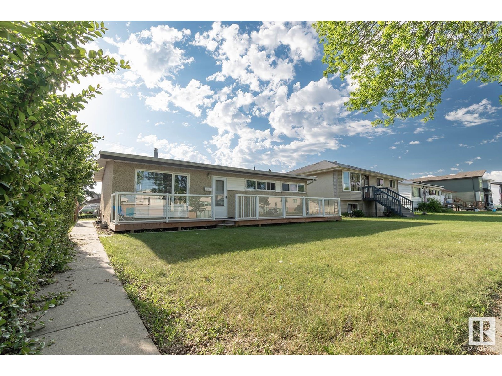 Property at 10941 159 ST NW image 2