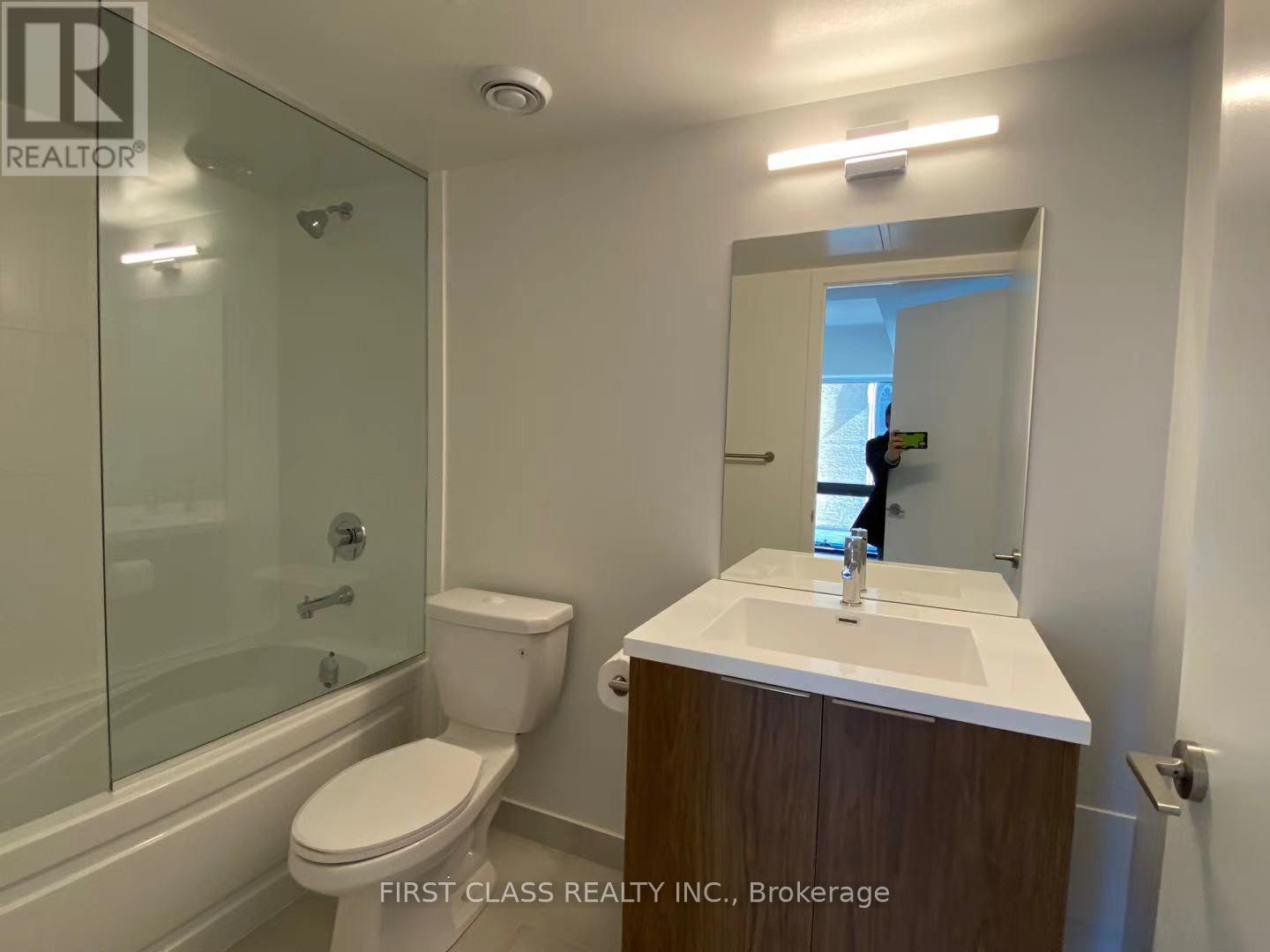 310 - 60 Shuter Street, Toronto, Ontario  M5B 0B7 - Photo 8 - C12126341