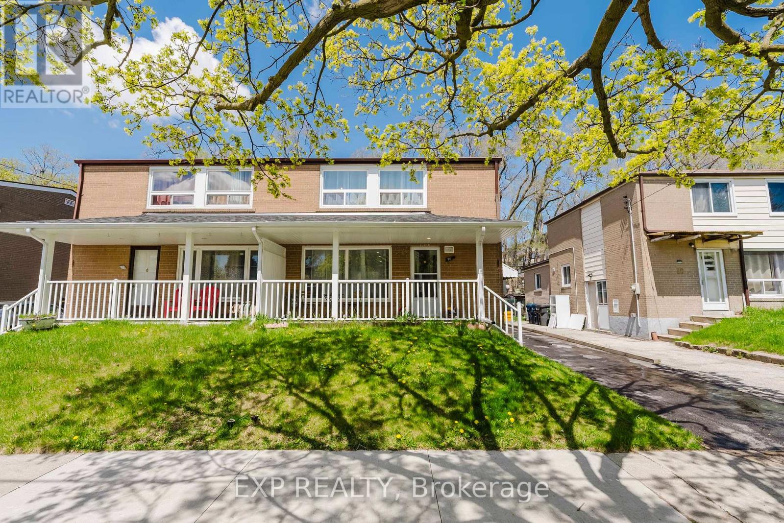 78 Woodfern Drive, Toronto, Ontario  M1K 2L5 - Photo 3 - E12132644