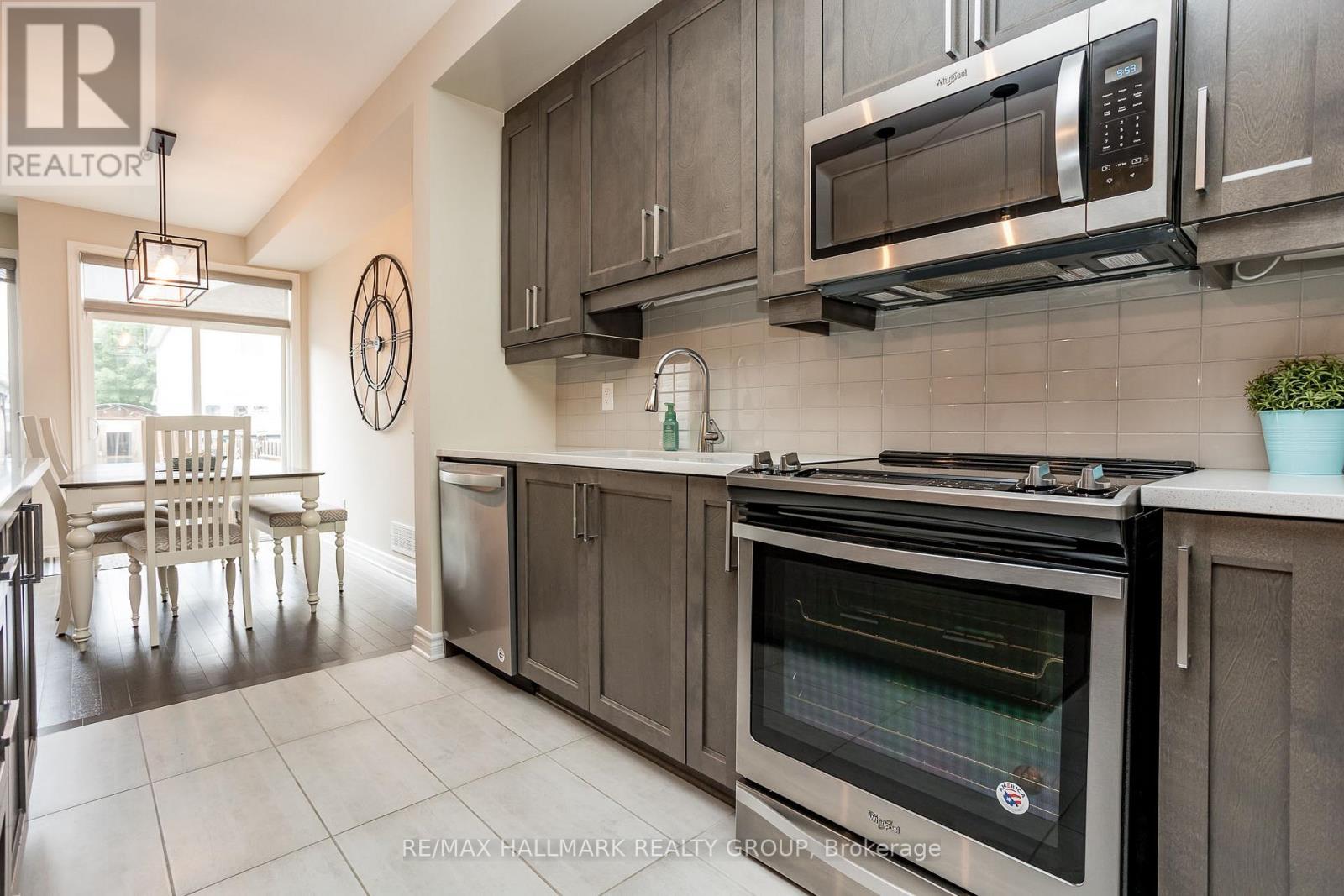 208 Sittelle Private, Ottawa, Ontario  K4A 1G1 - Photo 20 - X12208701