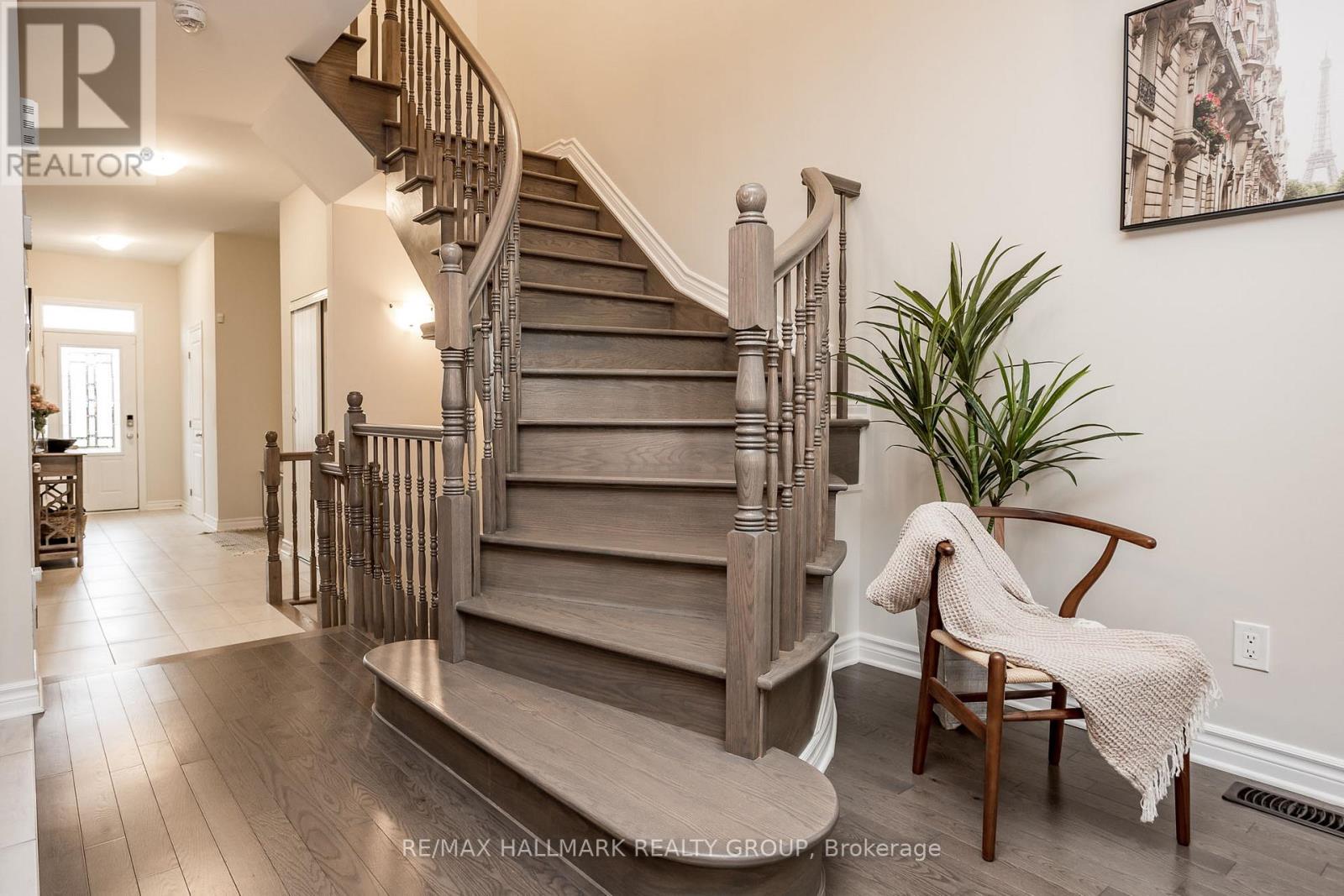 208 Sittelle Private, Ottawa, Ontario  K4A 1G1 - Photo 7 - X12208701