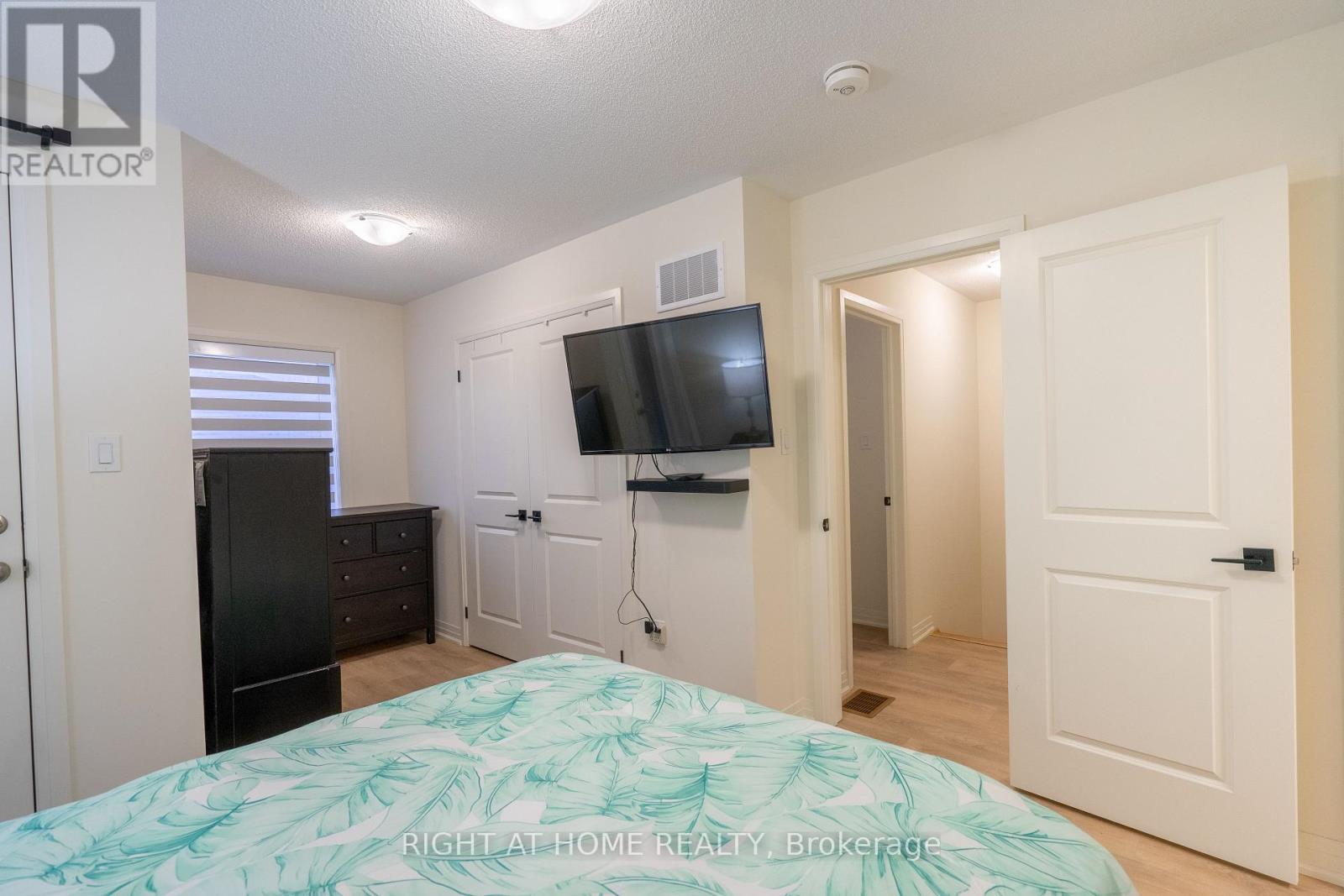 12 Emmas Way, Whitby, Ontario  L1R 0S7 - Photo 10 - E12208737