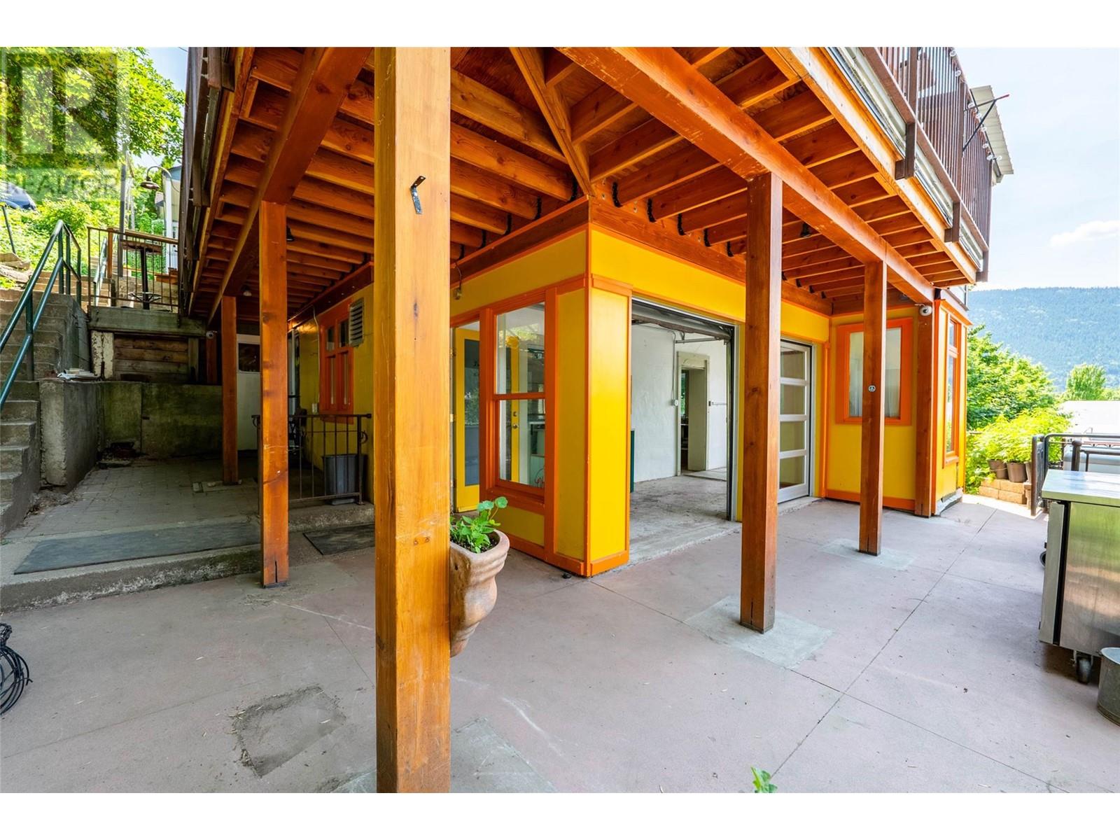 512 Hendryx Street, Nelson, British Columbia  V1L 2A8 - Photo 36 - 10351221