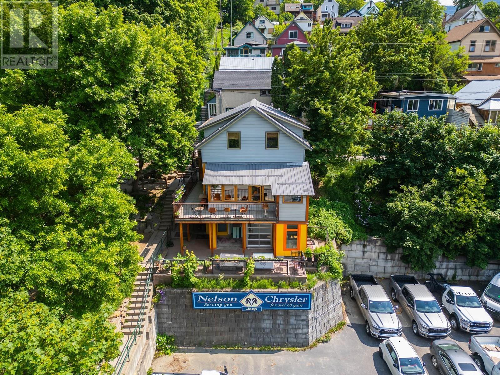 512 Hendryx Street, Nelson, British Columbia  V1L 2A8 - Photo 2 - 10351221