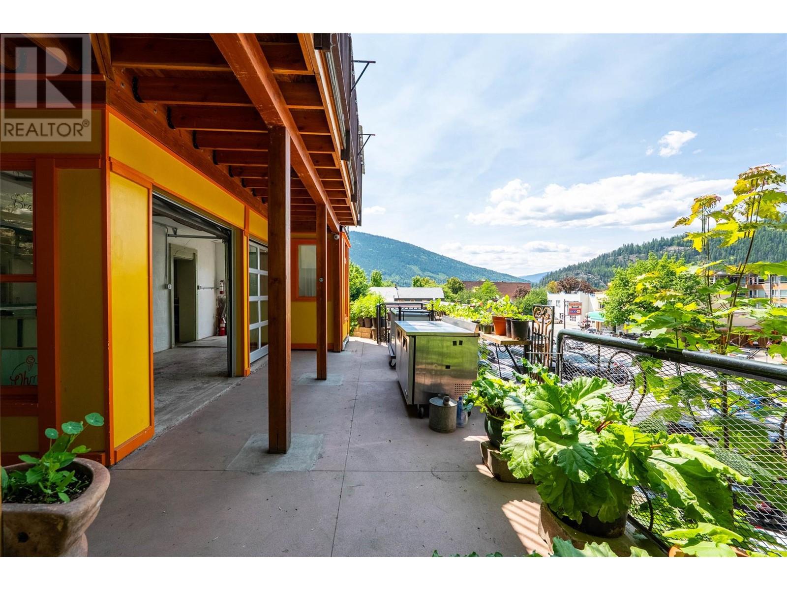 512 Hendryx Street, Nelson, British Columbia  V1L 2A8 - Photo 35 - 10351221