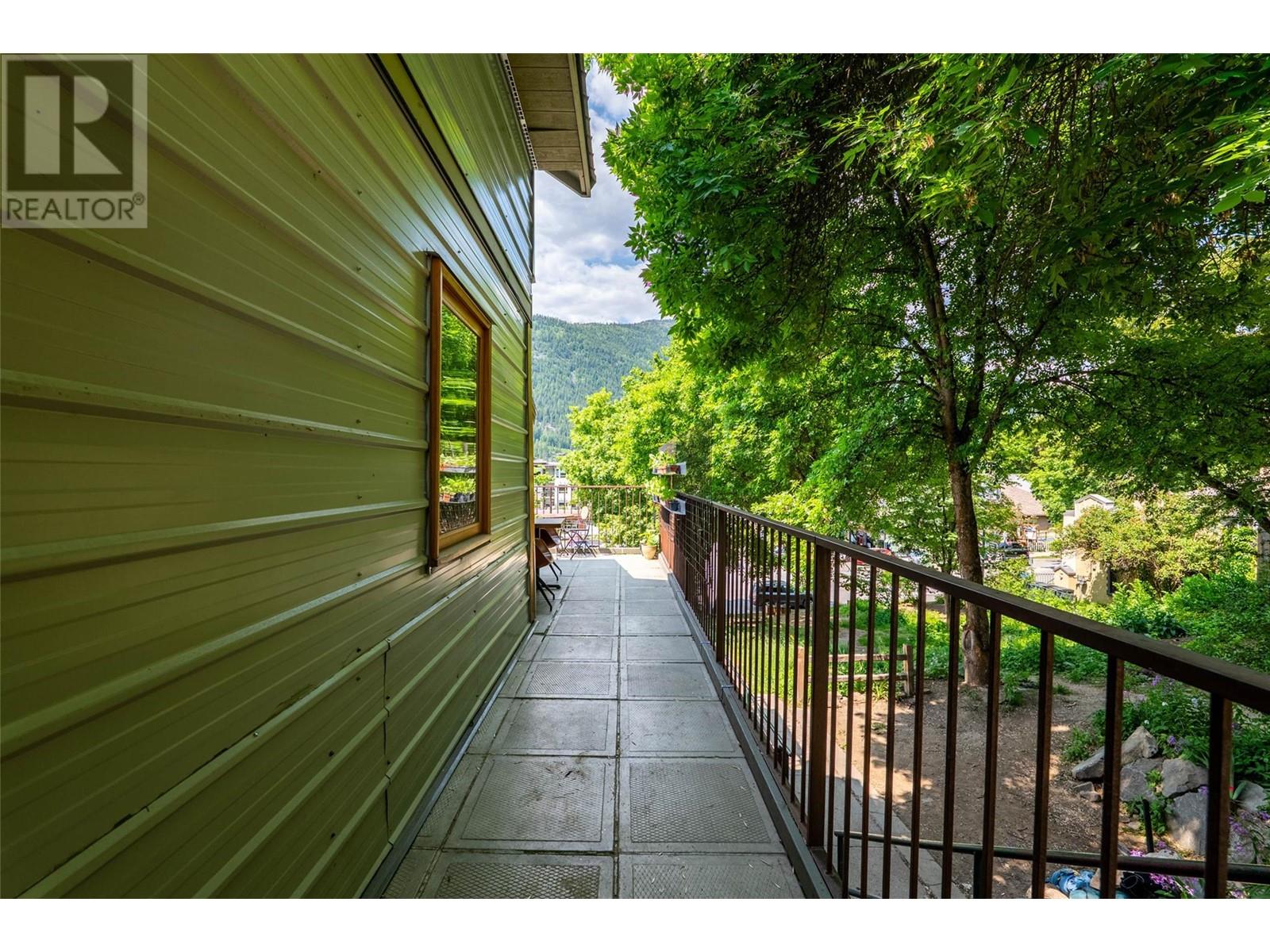 512 Hendryx Street, Nelson, British Columbia  V1L 2A8 - Photo 28 - 10351221