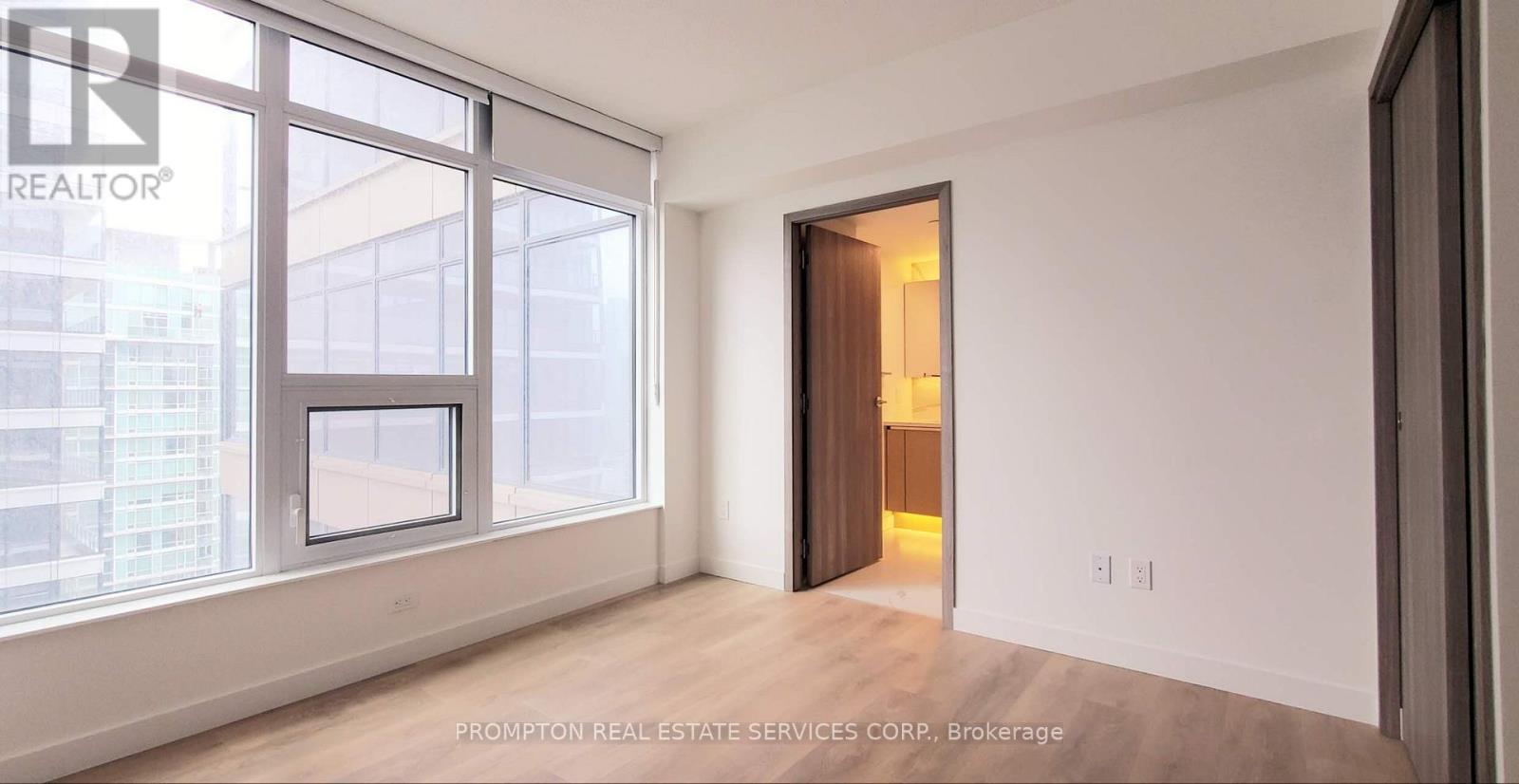3005 - 3 Concord Cityplace Way, Toronto, Ontario  M5V 0X4 - Photo 11 - C12208681