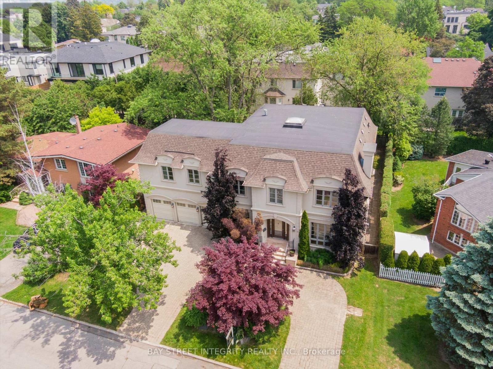 50 LEACROFT CRESCENT, Toronto, Ontario