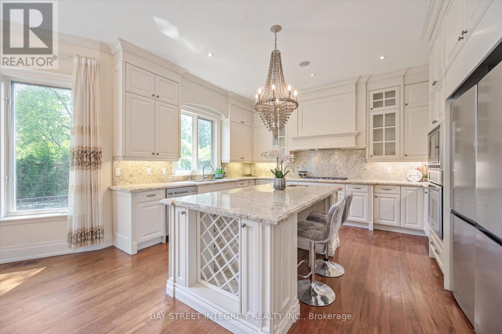 50 Leacroft Crescent, Toronto (Banbury-Don Mills), Ontario  M3B 2G6 - Photo 16 - C12208696
