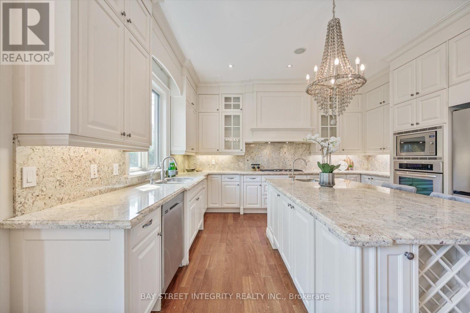50 Leacroft Crescent, Toronto (Banbury-Don Mills), Ontario  M3B 2G6 - Photo 17 - C12208696