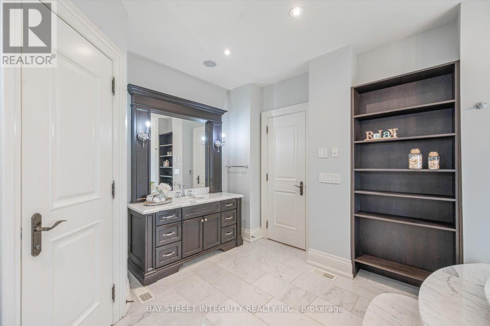 50 Leacroft Crescent, Toronto (Banbury-Don Mills), Ontario  M3B 2G6 - Photo 30 - C12208696