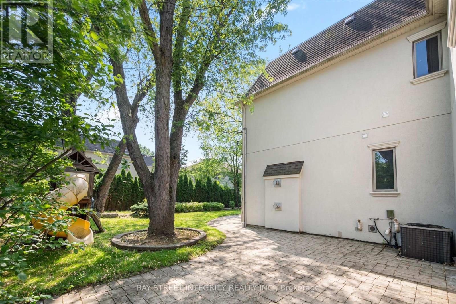 50 Leacroft Crescent, Toronto (Banbury-Don Mills), Ontario  M3B 2G6 - Photo 46 - C12208696