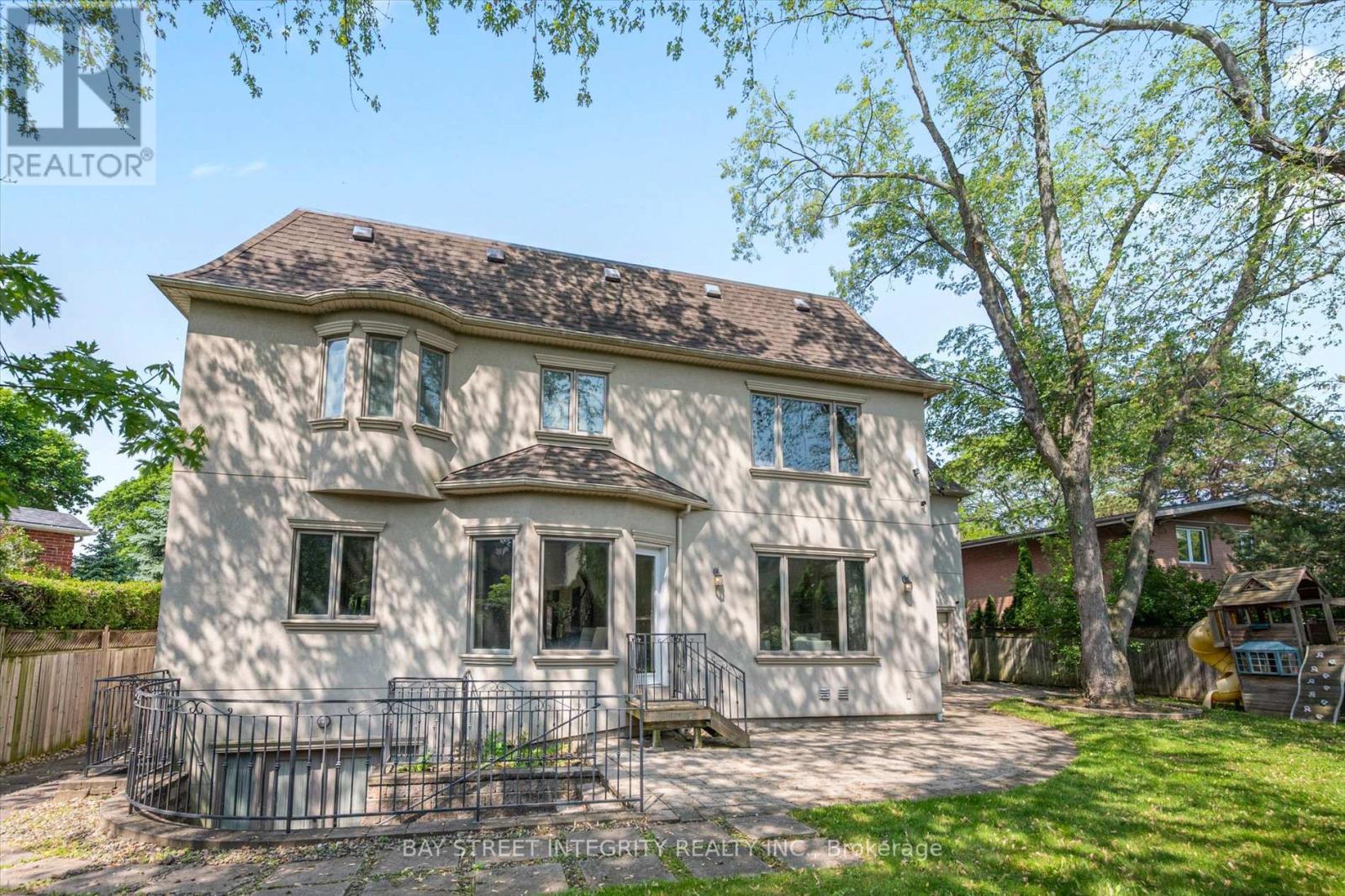 50 Leacroft Crescent, Toronto (Banbury-Don Mills), Ontario  M3B 2G6 - Photo 49 - C12208696