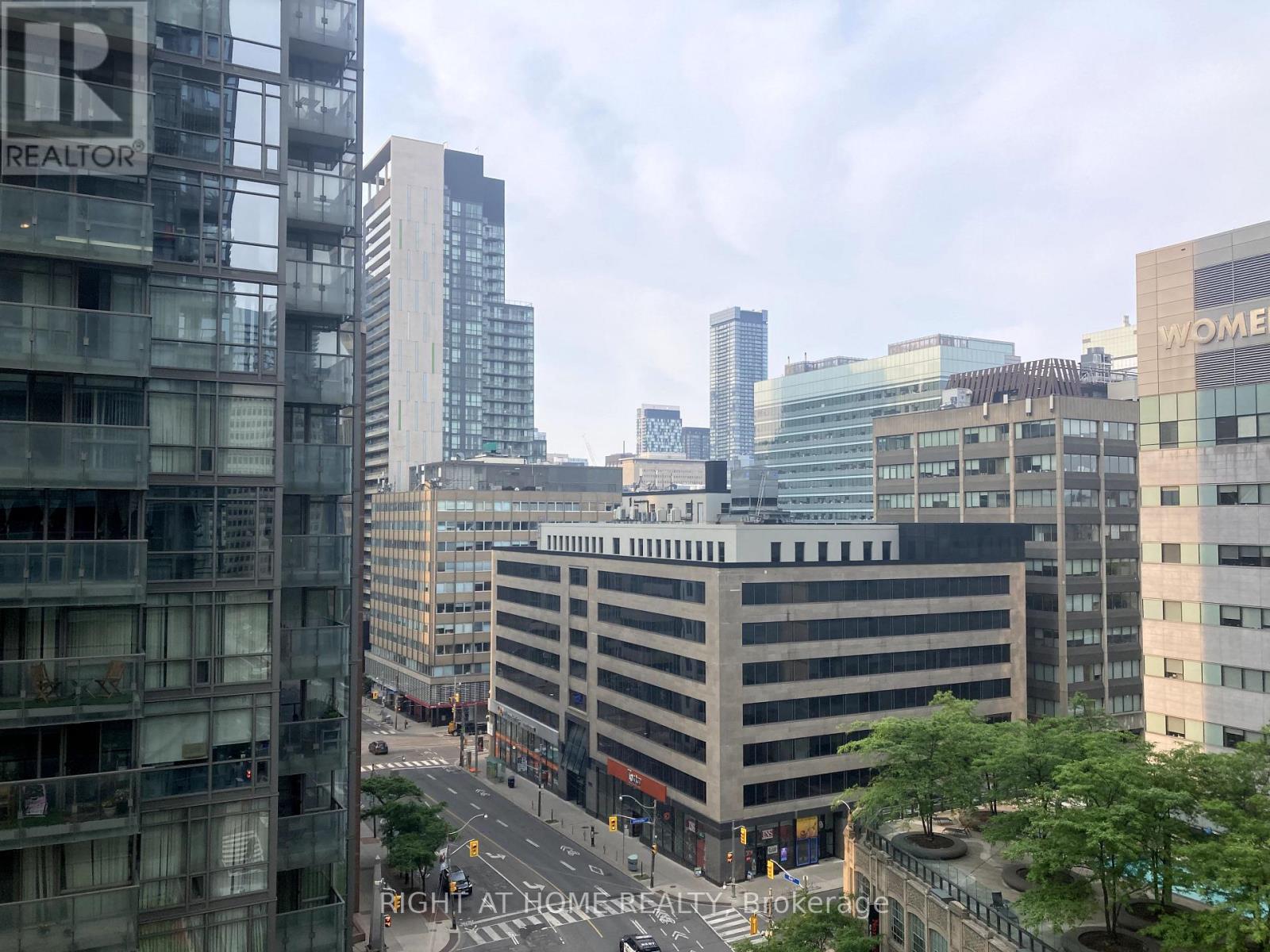 901 - 37 Grosvenor Street, Toronto, Ontario  M4Y 3G5 - Photo 1 - C12208710