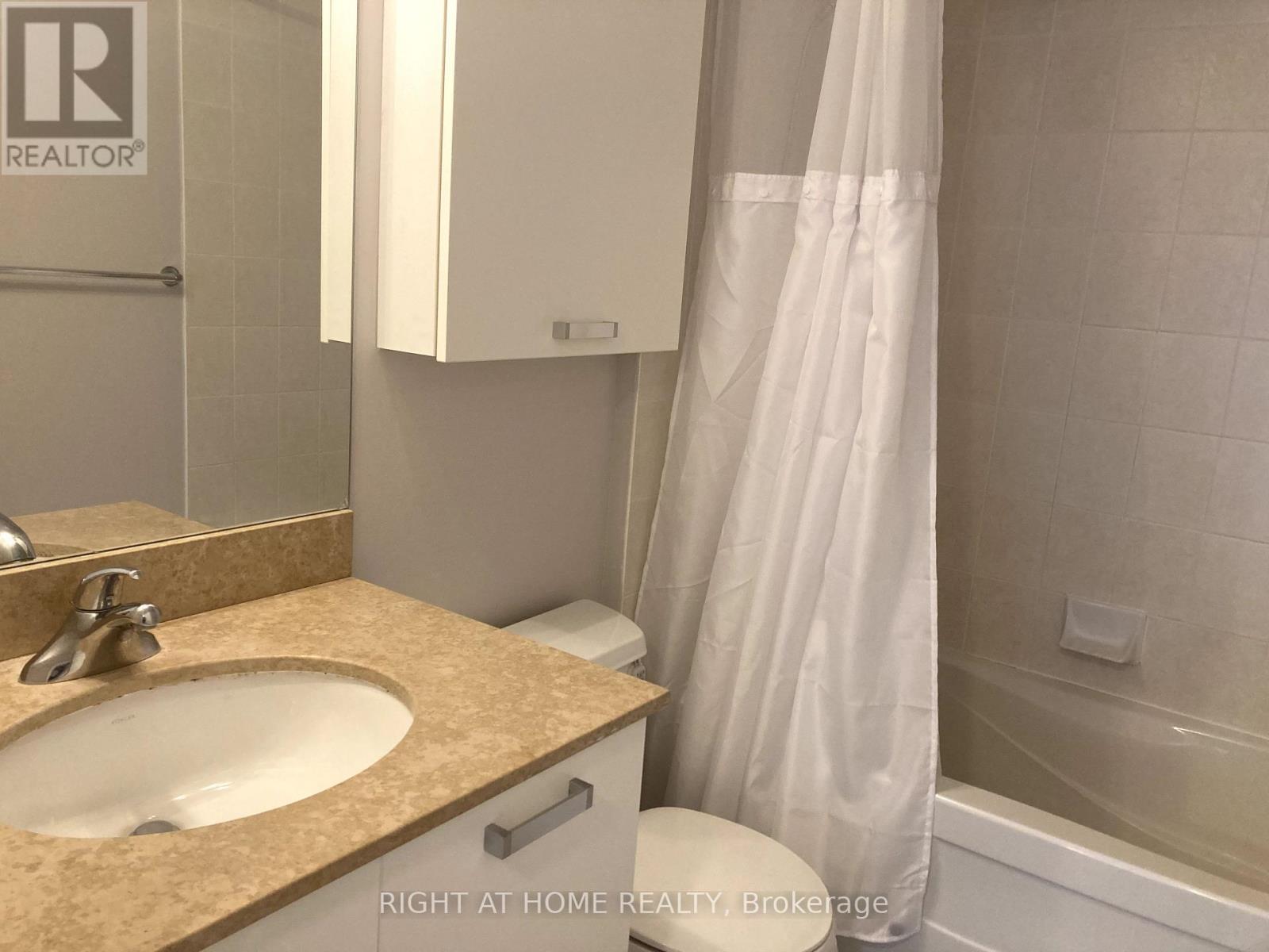 901 - 37 Grosvenor Street, Toronto, Ontario  M4Y 3G5 - Photo 8 - C12208710