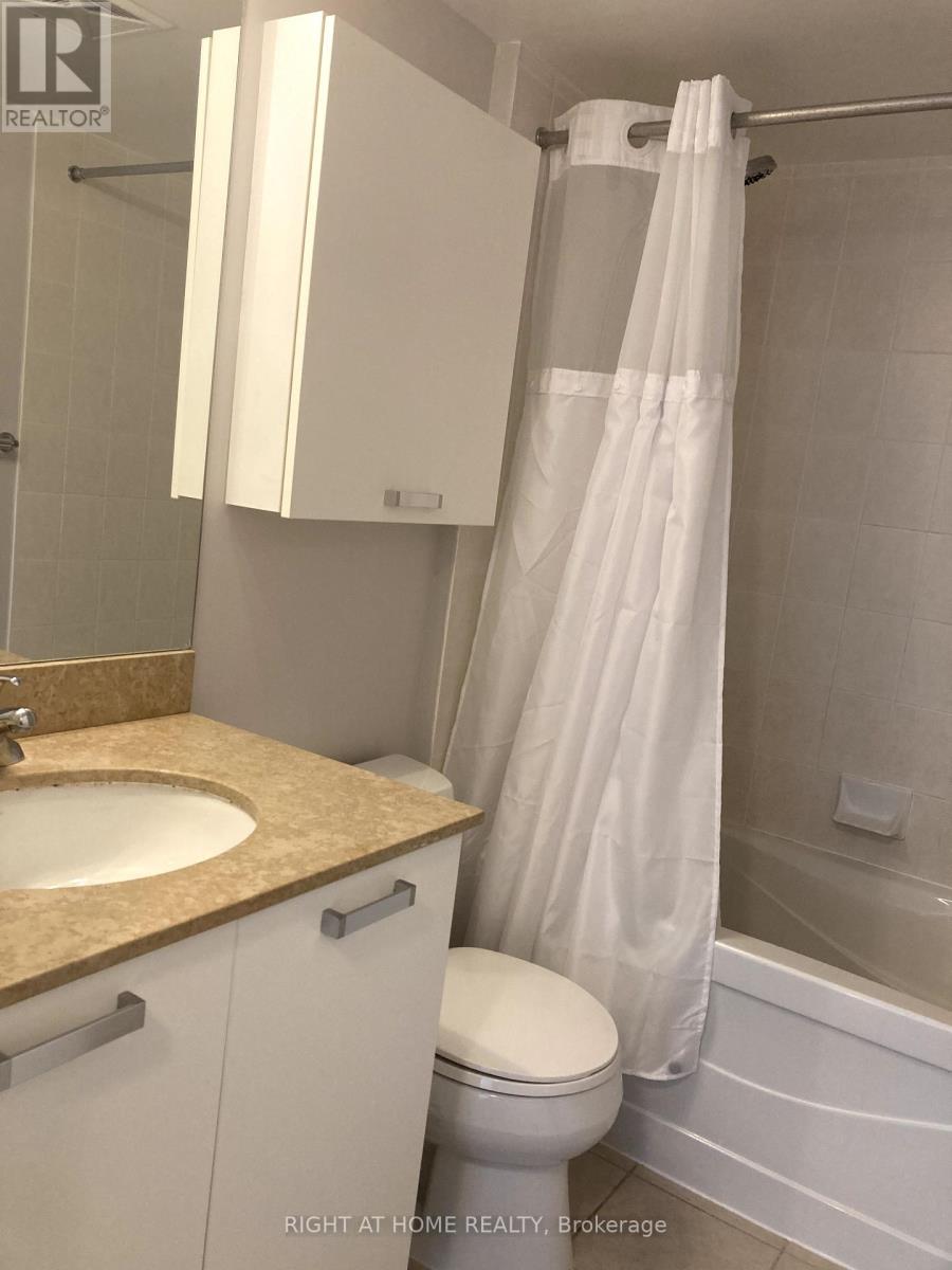 901 - 37 Grosvenor Street, Toronto, Ontario  M4Y 3G5 - Photo 9 - C12208710