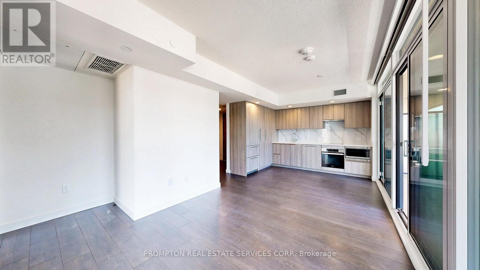 3811 - 1 Concord Cityplace Way, Toronto, Ontario  M5V 0X3 - Photo 27 - C12208733