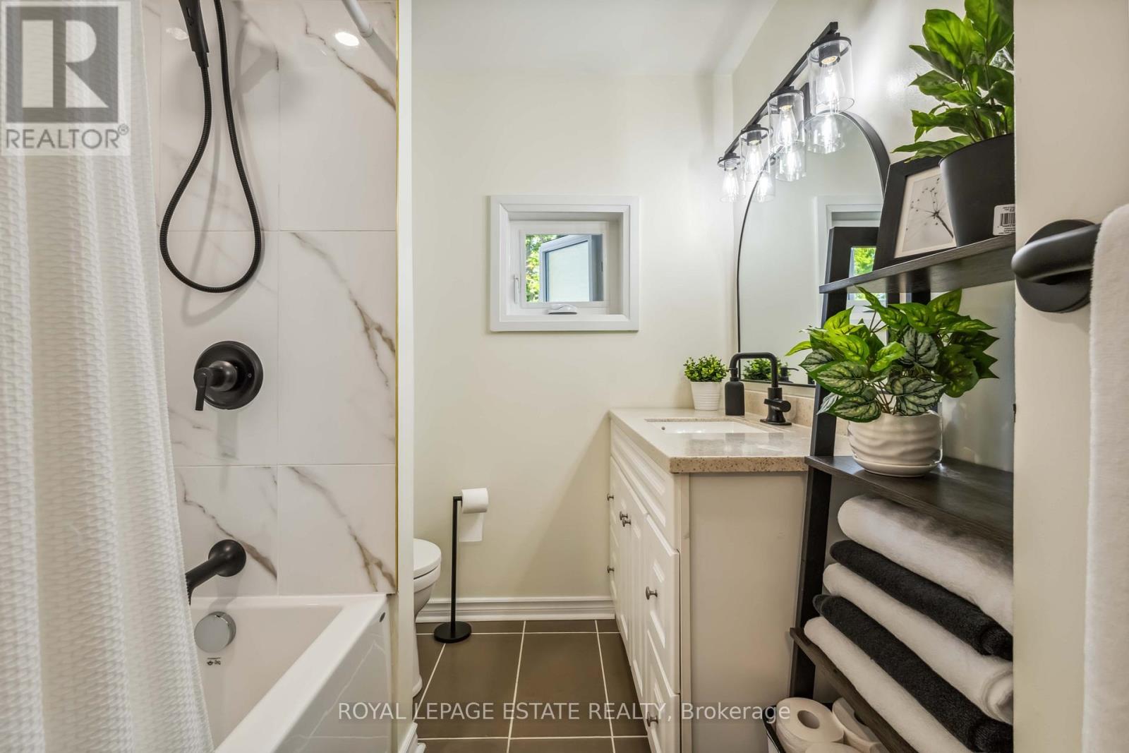 166 Bingham Avenue, Toronto, Ontario  M4E 3R3 - Photo 24 - E12208724