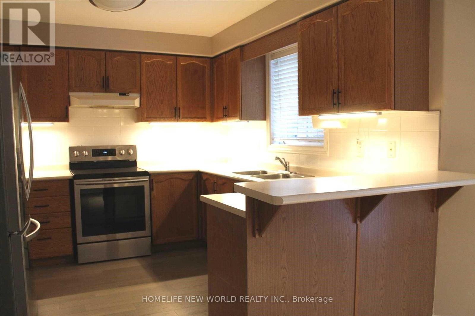 102 Emms Drive, Barrie, Ontario  L4N 8H5 - Photo 9 - S12208727