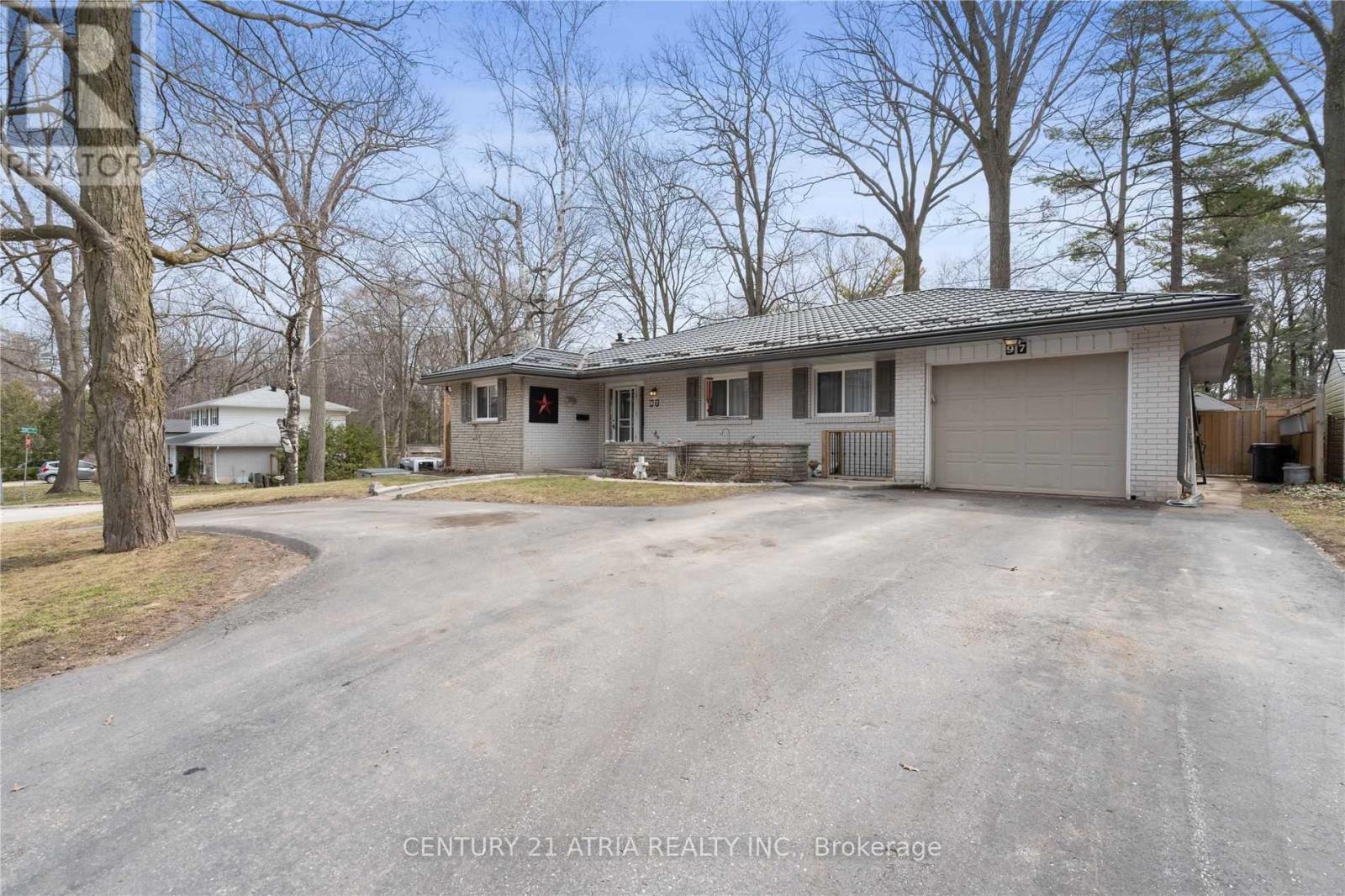 #bsmt - 97 Shirley Avenue, Barrie, Ontario  L4N 1N3 - Photo 1 - S12208734