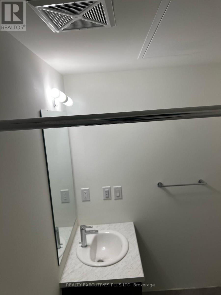 606 - 135 Canon Jackson Drive, Toronto, Ontario  M6M 0C3 - Photo 10 - W12208670