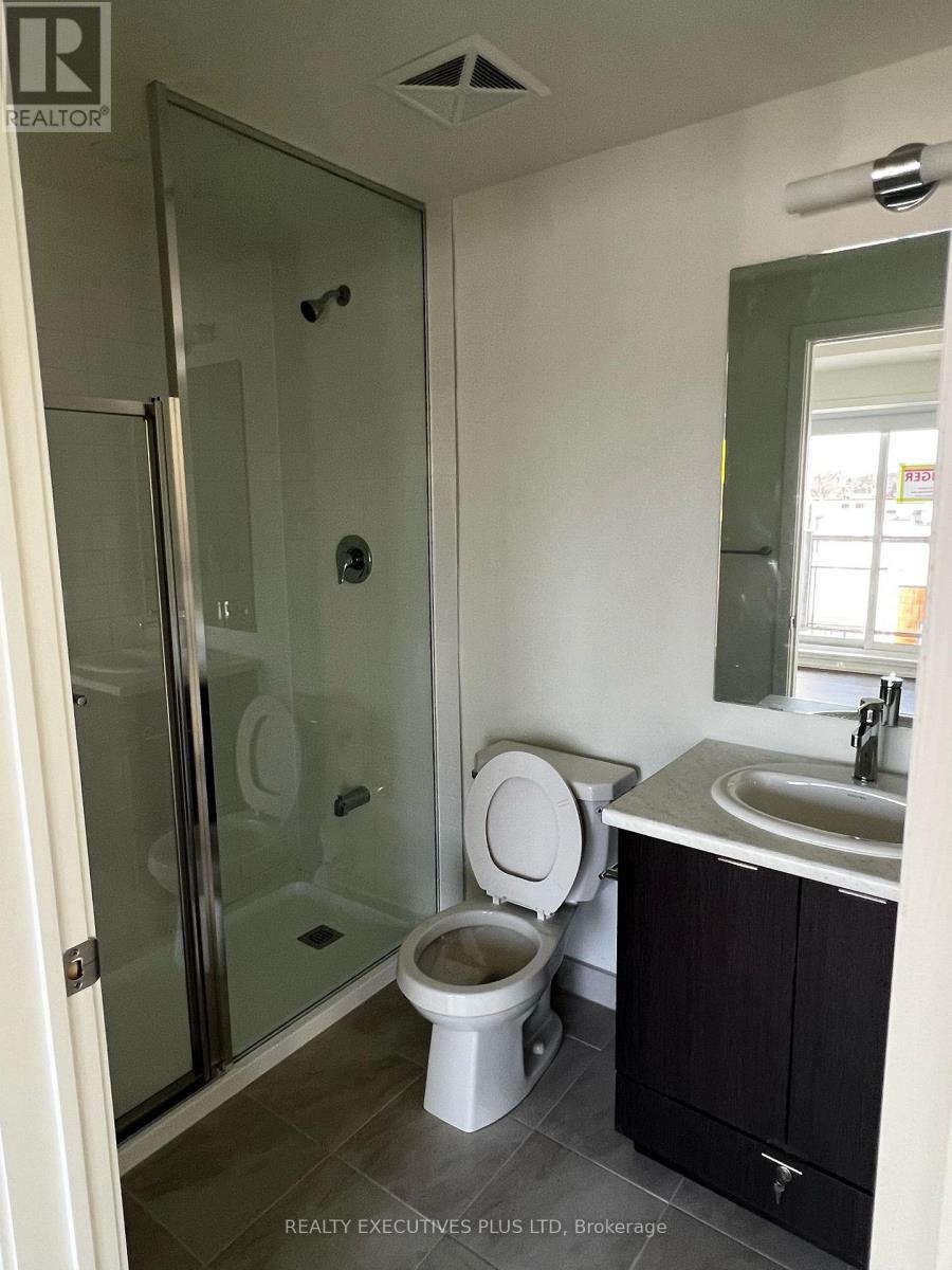 606 - 135 Canon Jackson Drive, Toronto, Ontario  M6M 0C3 - Photo 11 - W12208670