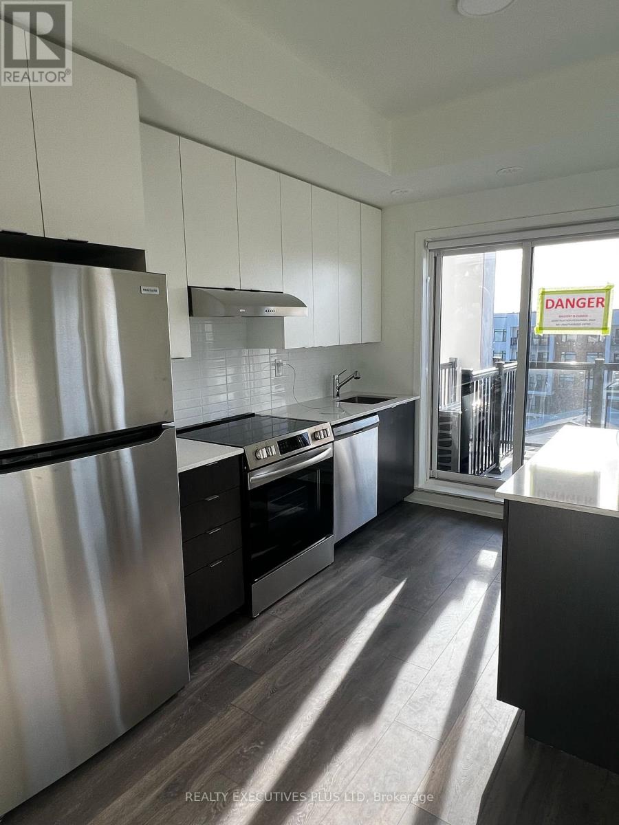 606 - 135 Canon Jackson Drive, Toronto, Ontario  M6M 0C3 - Photo 12 - W12208670