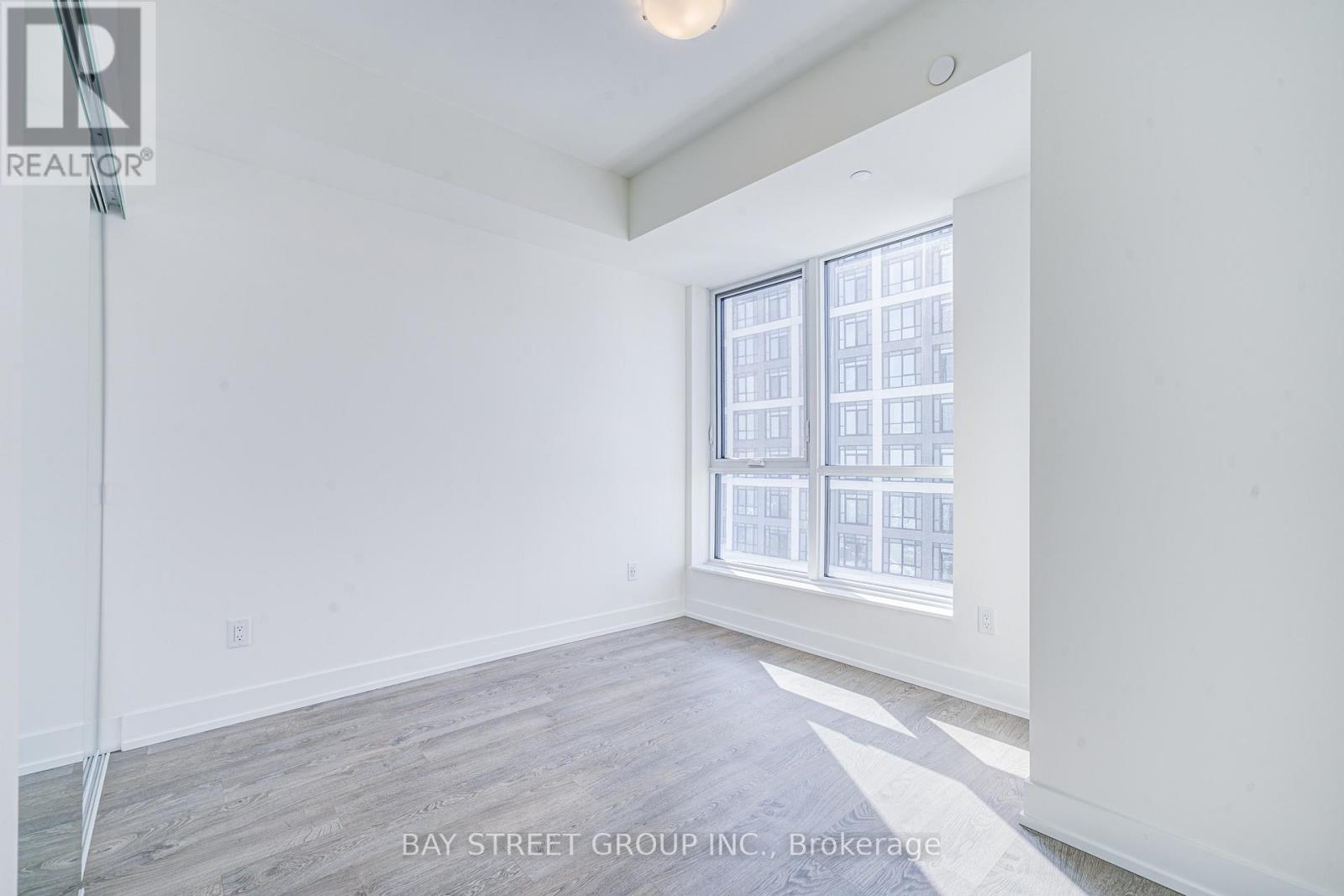 4032 - 5 Mabelle Avenue, Toronto, Ontario  M9A 0C8 - Photo 29 - W12208675