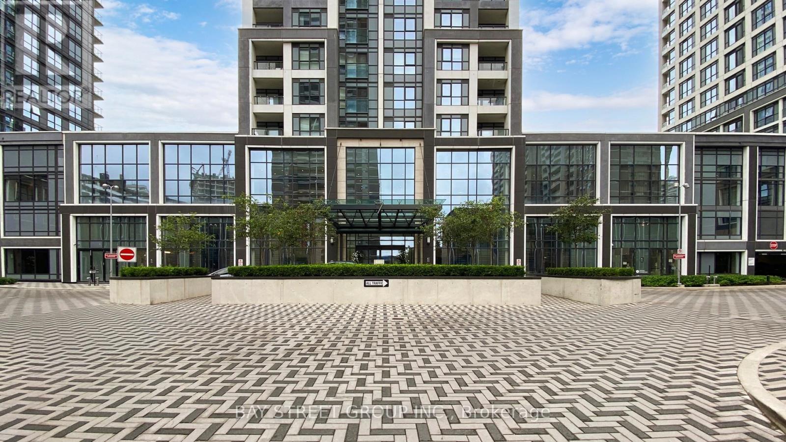 4032 - 5 Mabelle Avenue, Toronto, Ontario  M9A 0C8 - Photo 4 - W12208675