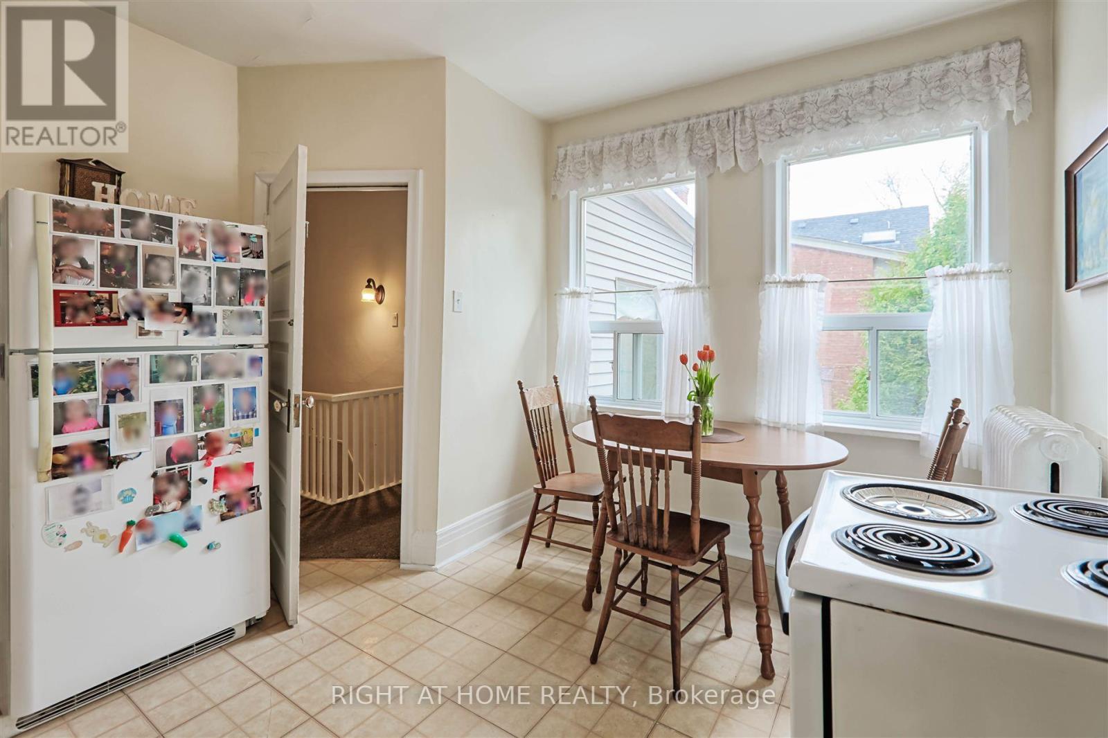 Second & Third Floor - 167 Parkside Drive, Toronto, Ontario  M6R 2Y8 - Photo 12 - W12208676