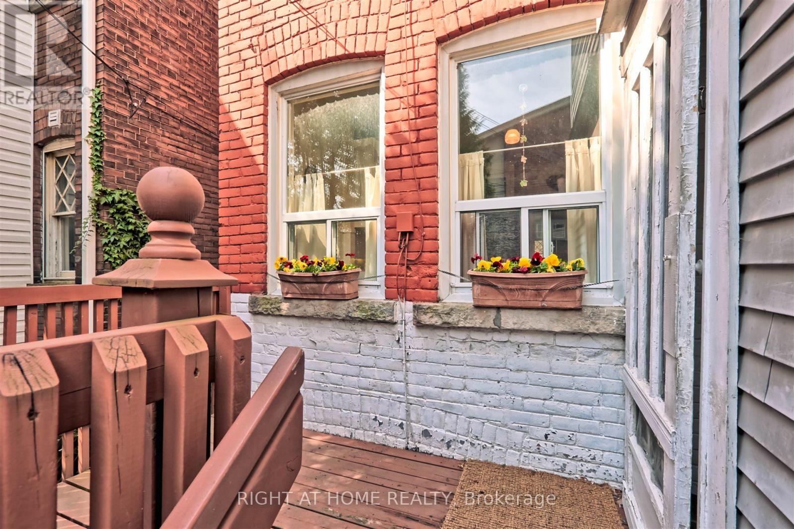 Second & Third Floor - 167 Parkside Drive, Toronto, Ontario  M6R 2Y8 - Photo 23 - W12208676