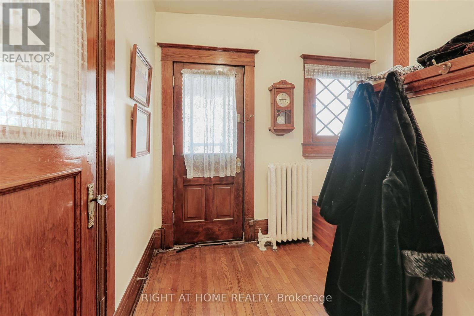 Second & Third Floor - 167 Parkside Drive, Toronto, Ontario  M6R 2Y8 - Photo 3 - W12208676