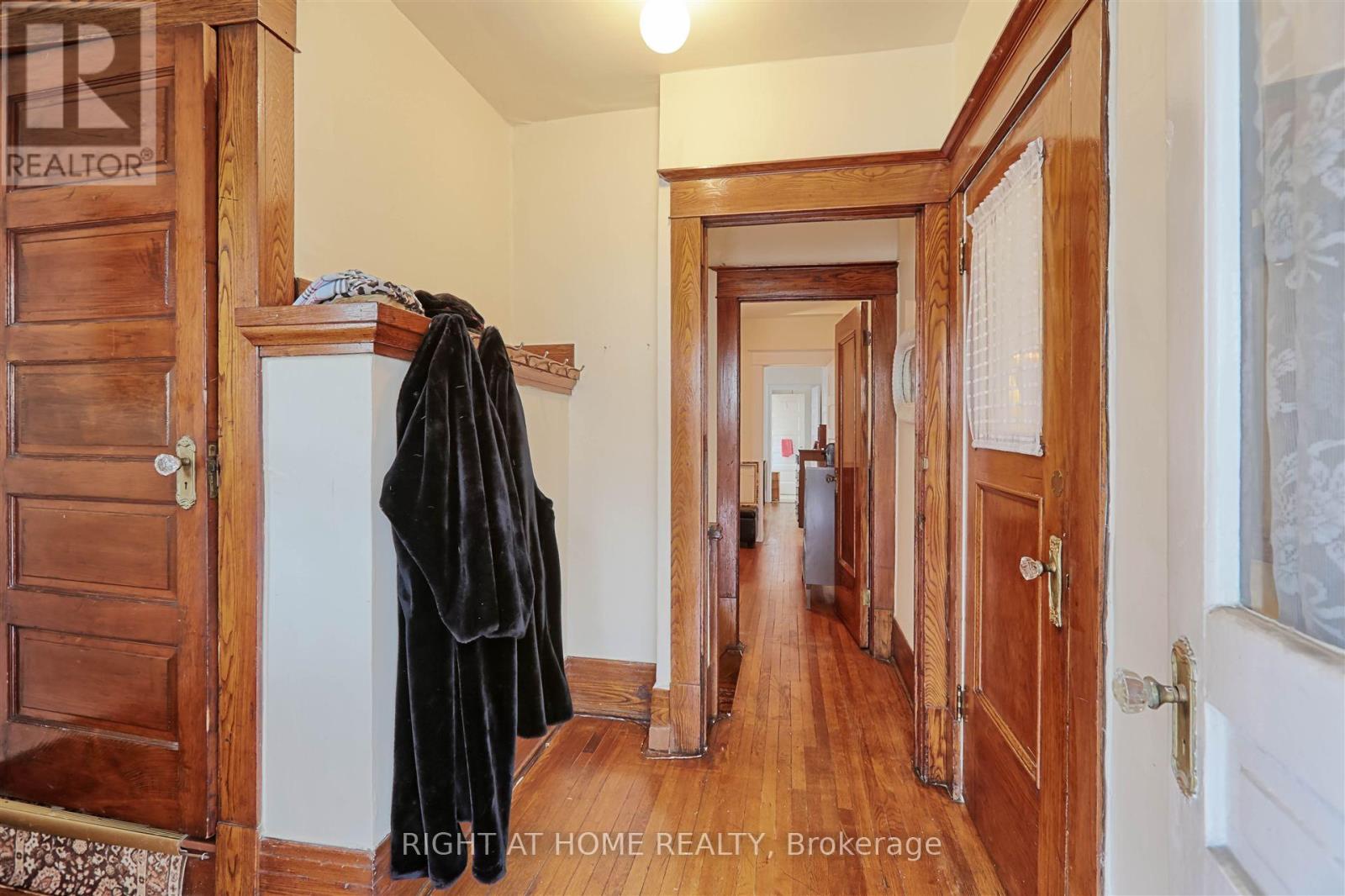 Second & Third Floor - 167 Parkside Drive, Toronto, Ontario  M6R 2Y8 - Photo 4 - W12208676