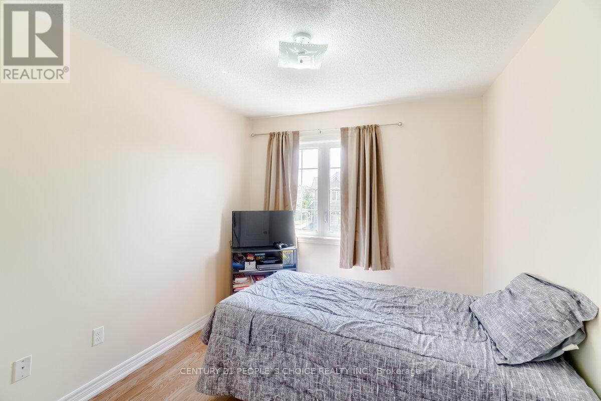 39 Wardenwood Drive, Brampton, Ontario  L6R 3W4 - Photo 30 - W12208702