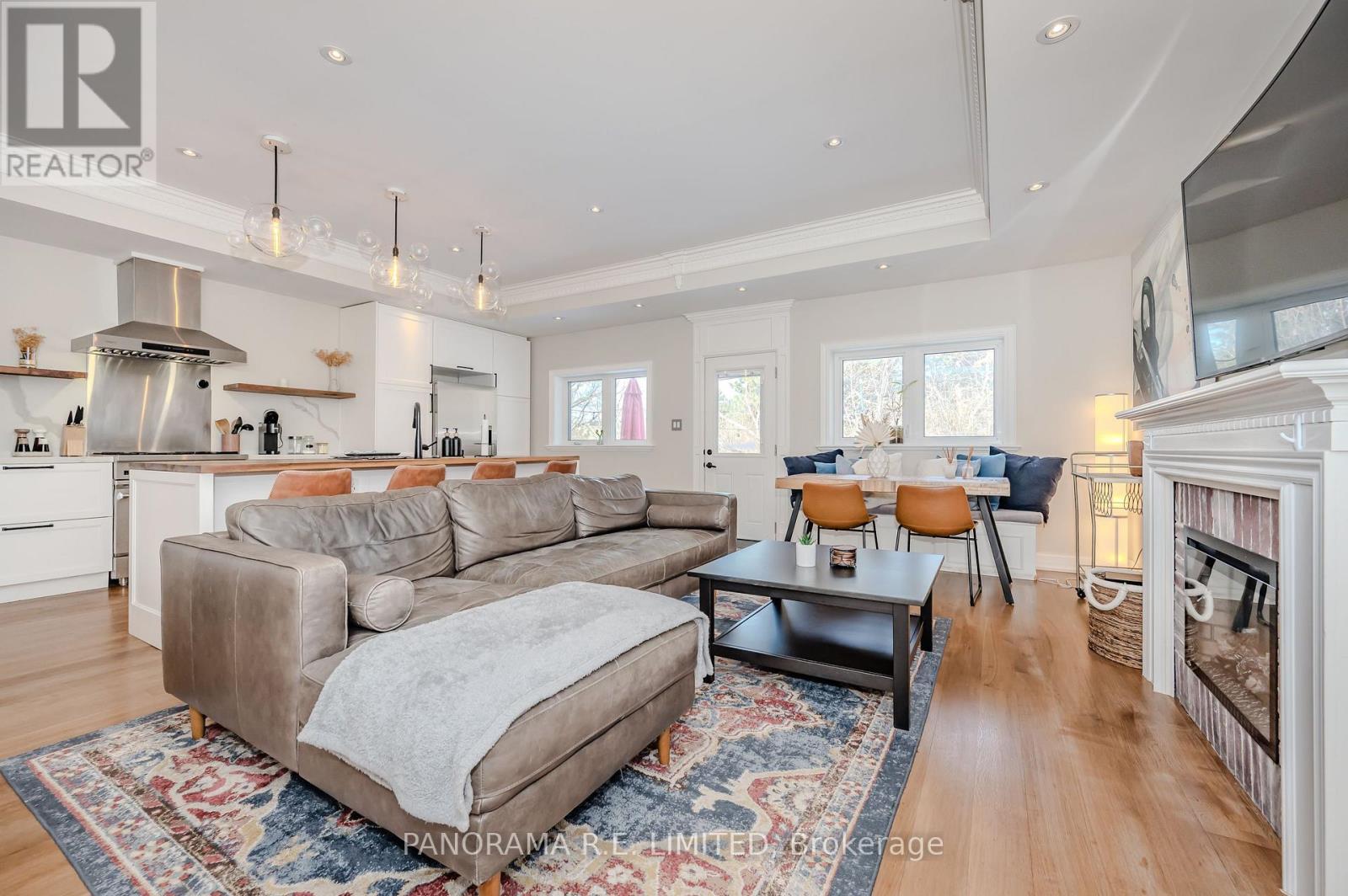 Main - 12 Arkley Crescent, Toronto, Ontario  M9R 3S3 - Photo 1 - W12208712