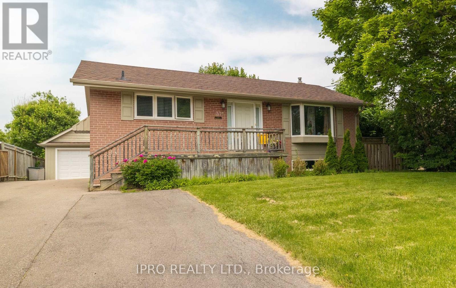 371 MEADOWBROOK DRIVE, Milton, Ontario