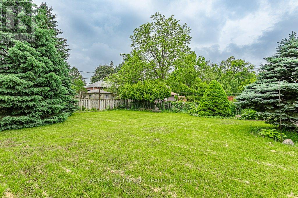 136 Lyman Street, London East, Ontario  N5Y 1M8 - Photo 24 - X12208753