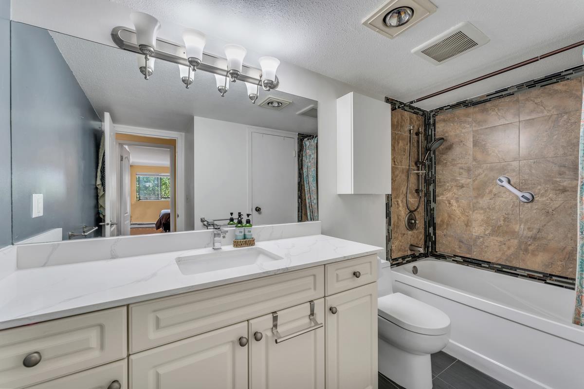 102 9682 134 Street, Surrey, British Columbia  V3T 5L6 - Photo 10 - R3013471