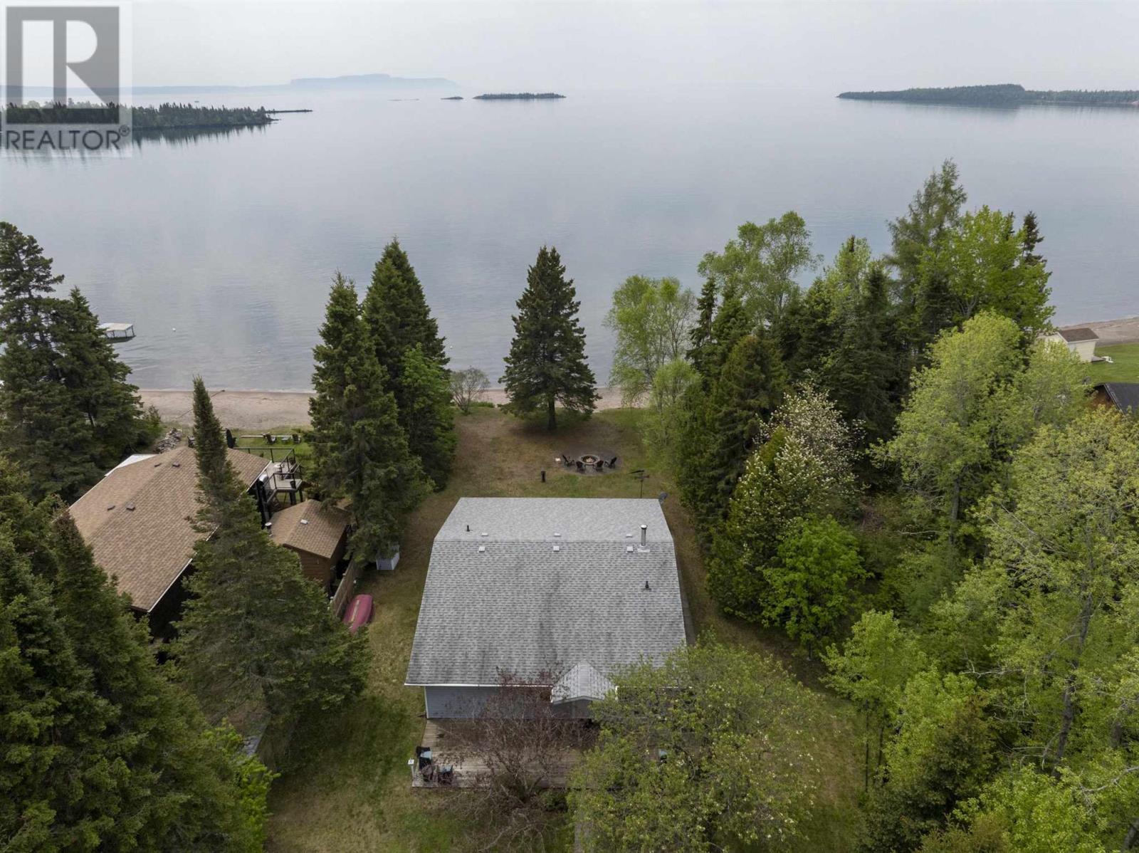 2061 Sunnyside Beach, Thunder Bay, Ontario  P7A 4K4 - Photo 2 - TB251568