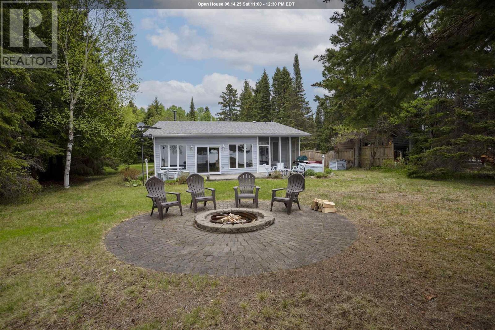 2061 Sunnyside Beach, Thunder Bay, Ontario  P7A 4K4 - Photo 1 - TB251568